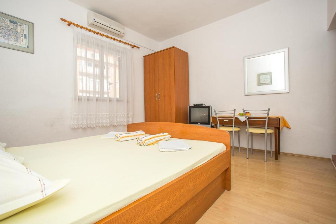 Apartments Nuic 748 Makarska Exteriör bild